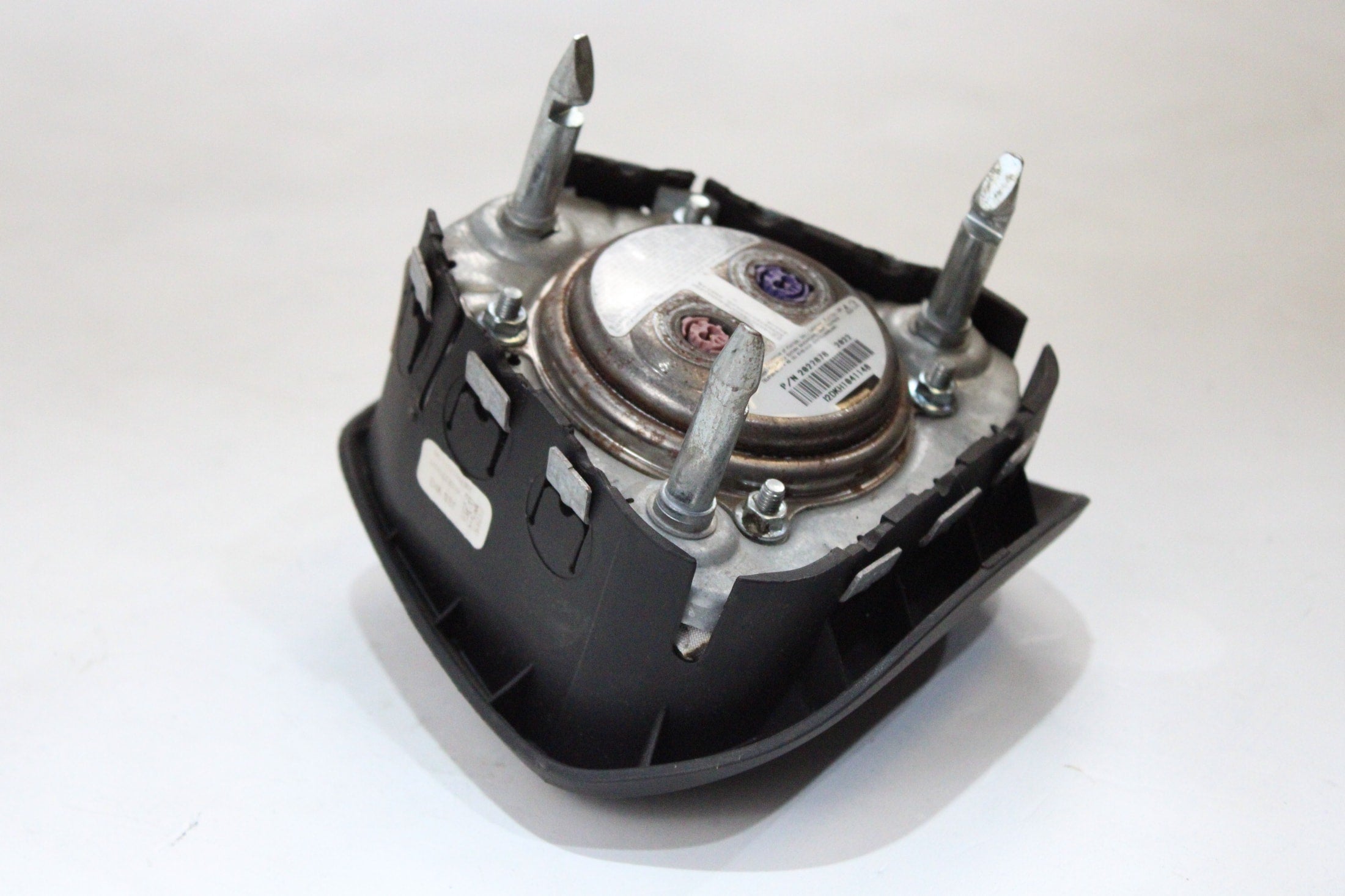 OEM Chevrolet Driver Steering Wheel Airbag – Fits Malibu L, LS, RS, Premier, Hybrid (2016–2025) – Part #84609253 - Chevrolet