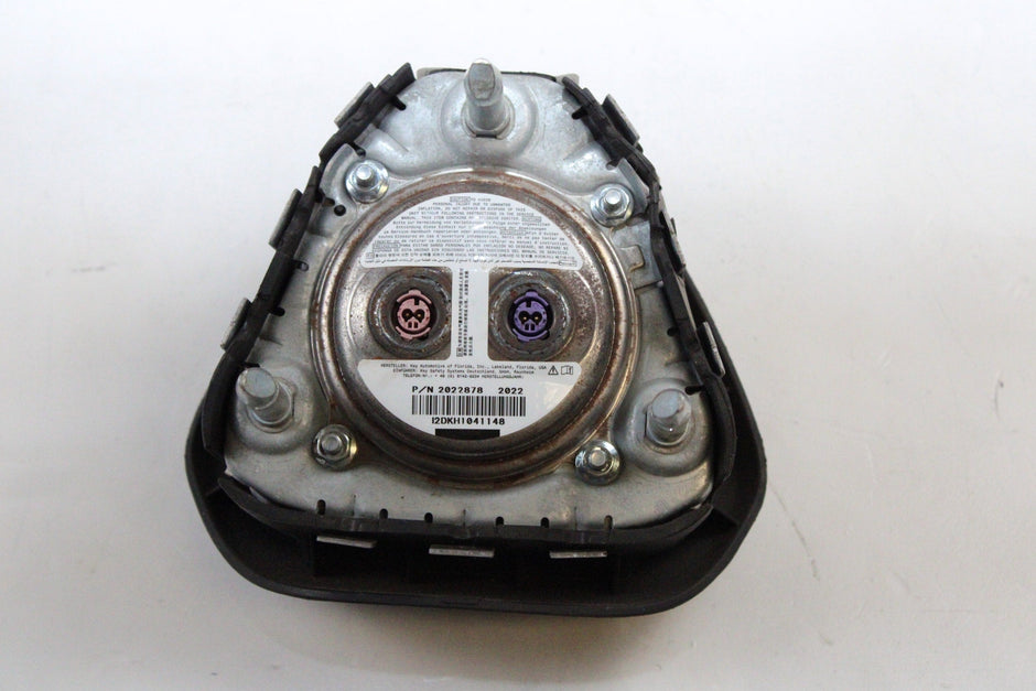 OEM Chevrolet Driver Steering Wheel Airbag – Fits Malibu L, LS, RS, Premier, Hybrid (2016–2025) – Part #84609253 - Chevrolet