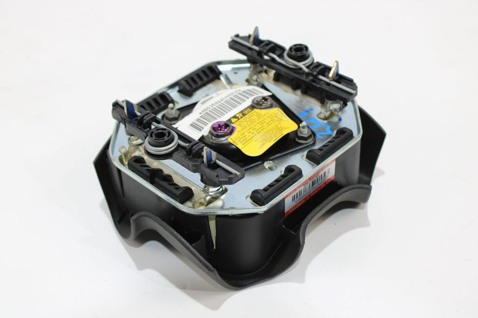 OEM Chevrolet Steering Wheel Airbag – Fits Corvette (2005) – Part 15812677 - Chevrolet
