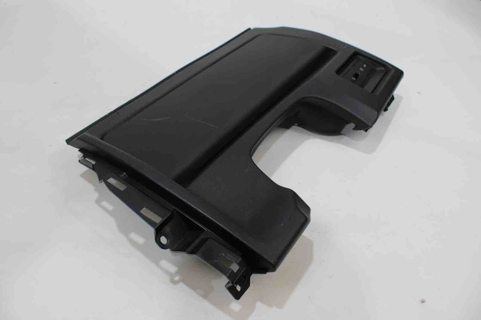 OEM Land Rover Discovery Driver Knee Airbag (2015–2019) | Part LR026034 - Land Rover