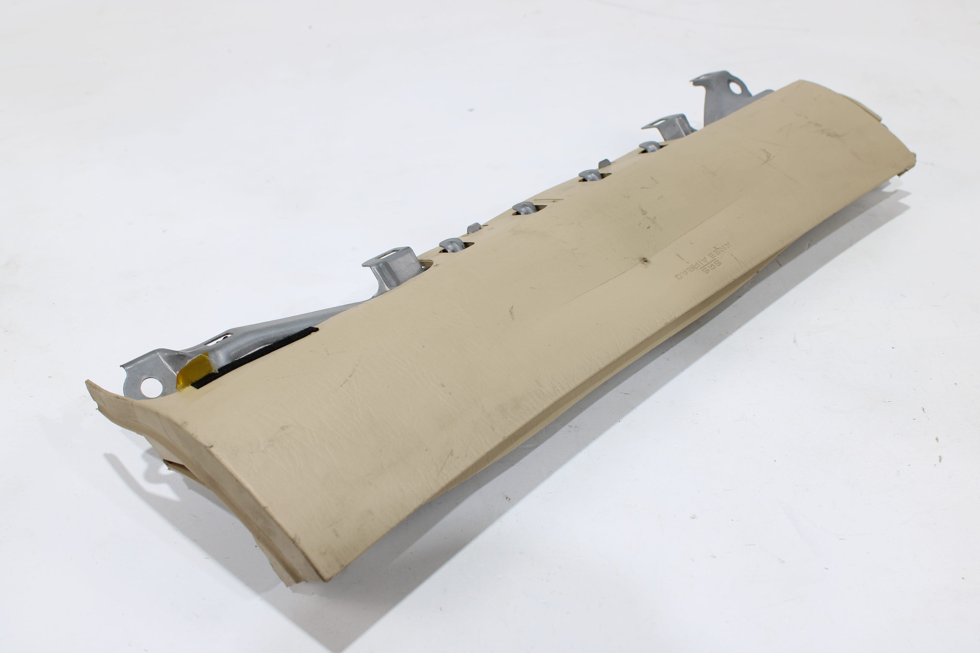 OEM Lexus Knee Airbag – Fits Gs300, Gs350, Gs430, Gs450H, Gs460 (2007–2011) – Part 7399030020C0 - Lexus