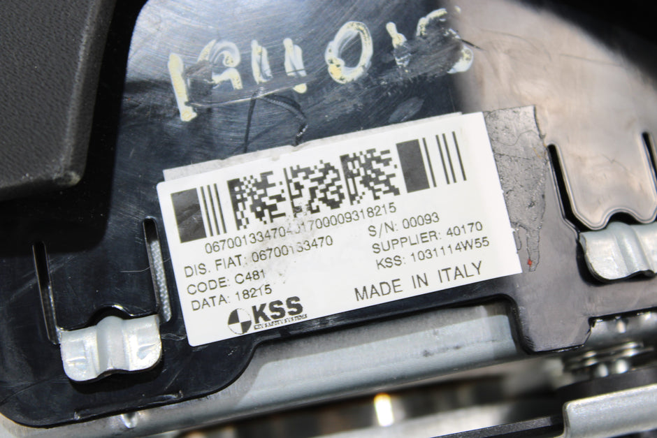 OEM Maserati Steering Wheel Airbag – Fits Ghibli (2014–2020) – Part 670014560 - Maserati