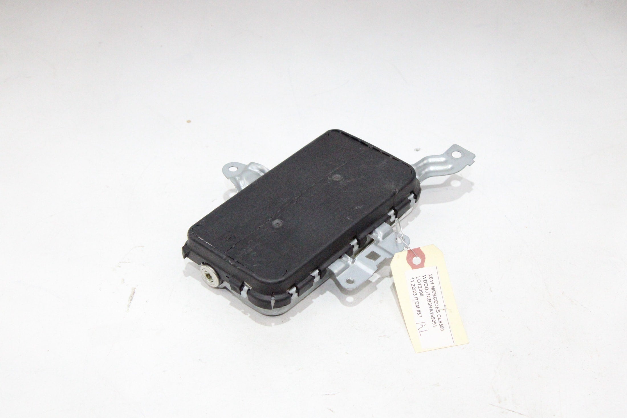 OEM Mercedes-Benz Airbag – Fits E320, E350, E500, E55, Cls500, Cls550, Cls55, Cls63 (2003–2011) – Part A2038600105 - Mercedes-Benz