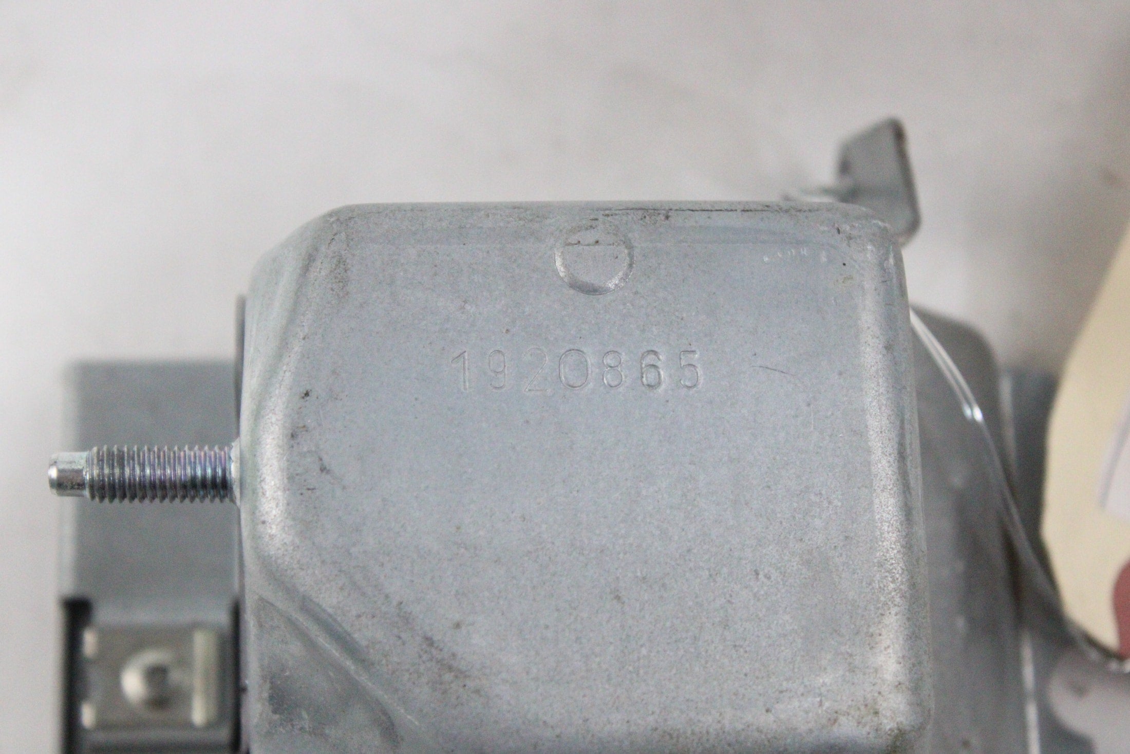 OEM Mercedes-Benz Driver Knee Airbag – Fits C250, C300, C63 Amg, E250 (2010–2017) – Part 305669510what - Mercedes-Benz