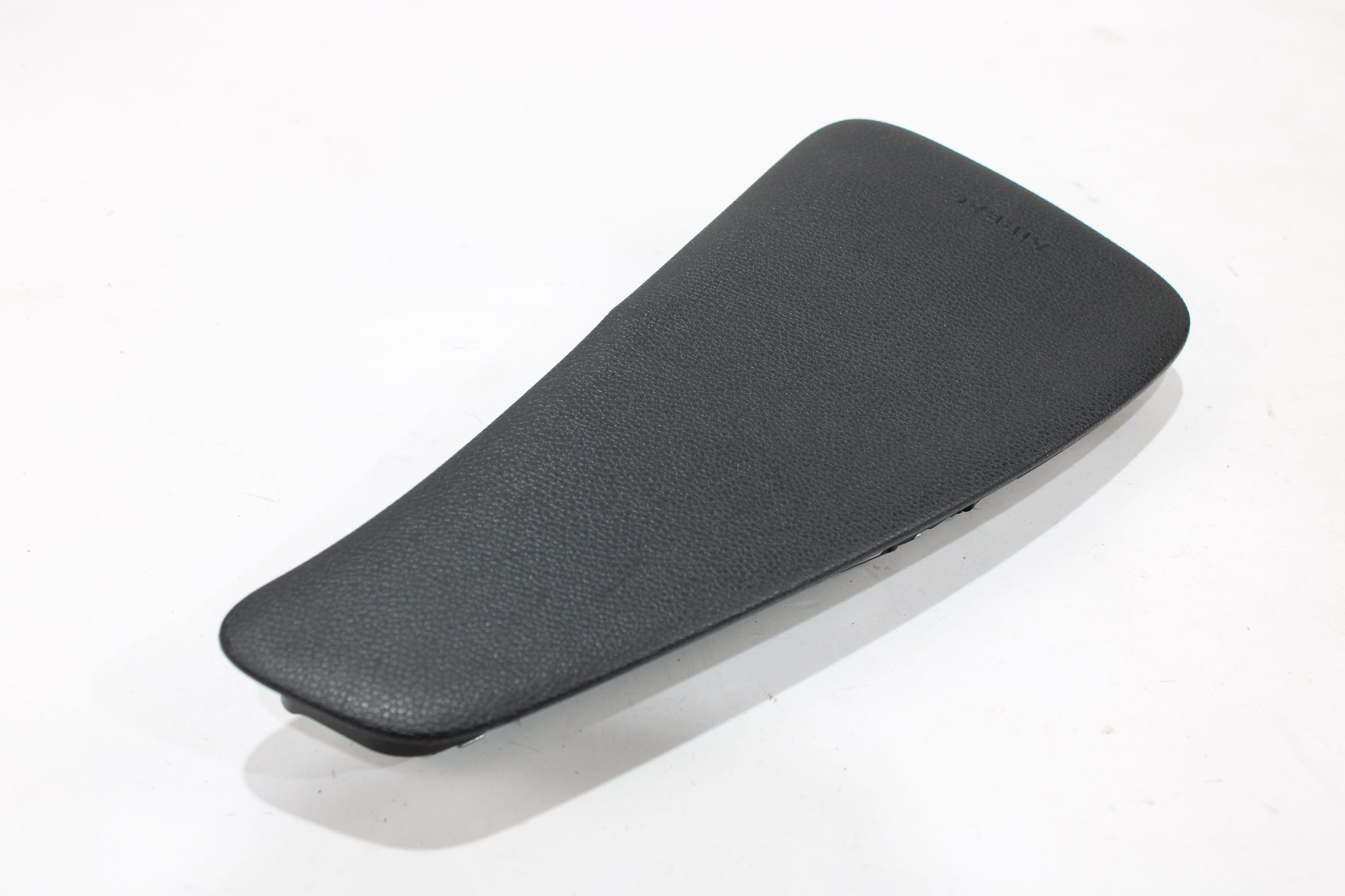 OEM Mercedes - Benz Knee Airbag – Fits C250, C300, C350, C63, Glk250, Glk300, Glk350 (2008–2015) – Part A2048600105 - Mercedes - Benz