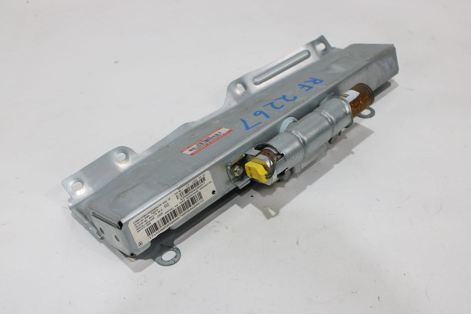 OEM Mercedes - Benz Knee Airbag – Fits Slk280, Slk350, Slk55 (2005–2011) – Part A1718600605 - Mercedes - Benz