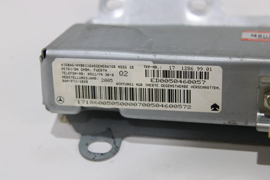 OEM Mercedes - Benz Knee Airbag – Fits Slk280, Slk350, Slk55 (2005–2011) – Part A1718600605 - Mercedes - Benz