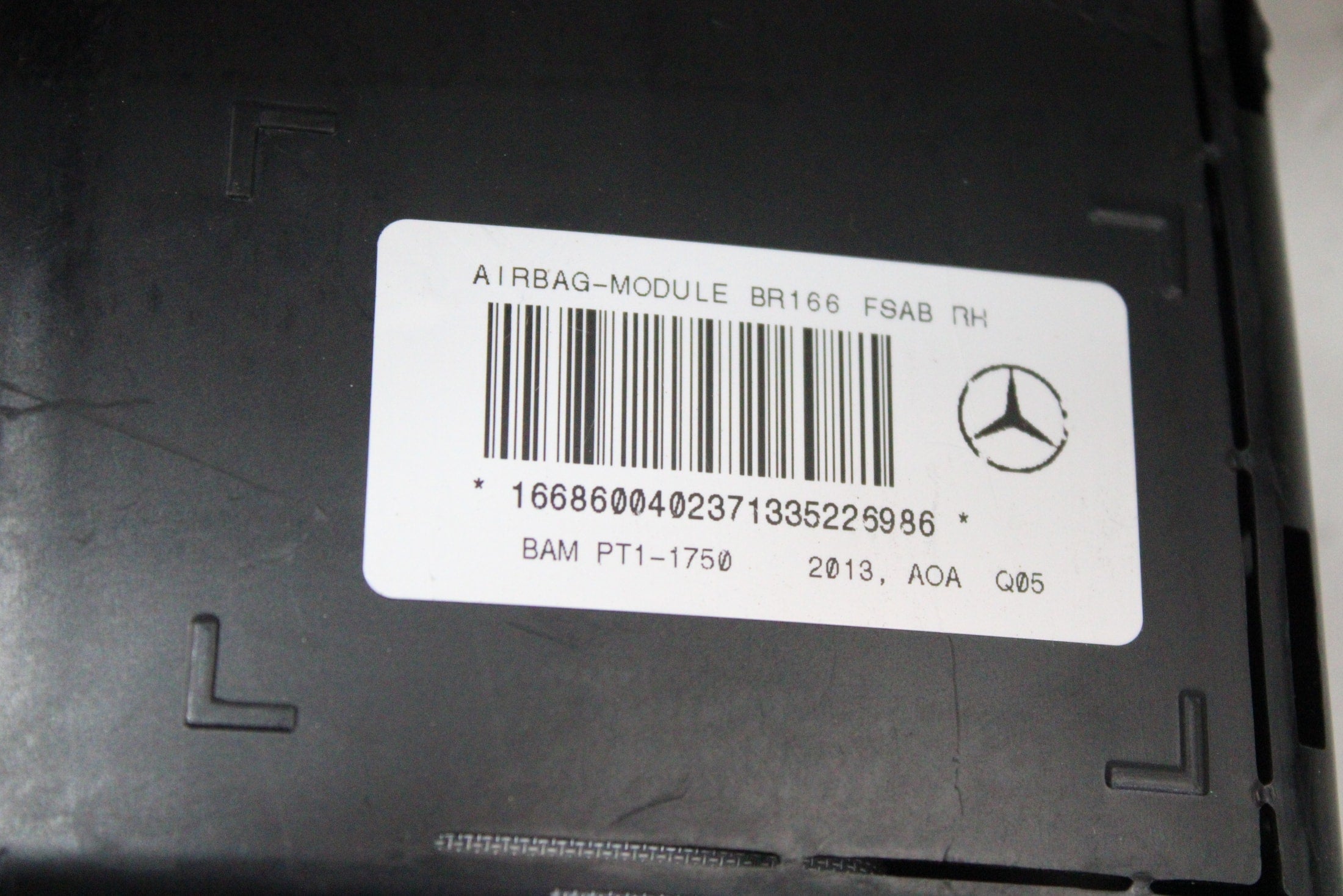 OEM Mercedes-Benz Passenger Seat Airbag – Fits Gl-class (2012–2015) and Gle-class (2016–2018) and Gls-class (2017–2019) – Part #A1668600402 - Mercedes-Benz