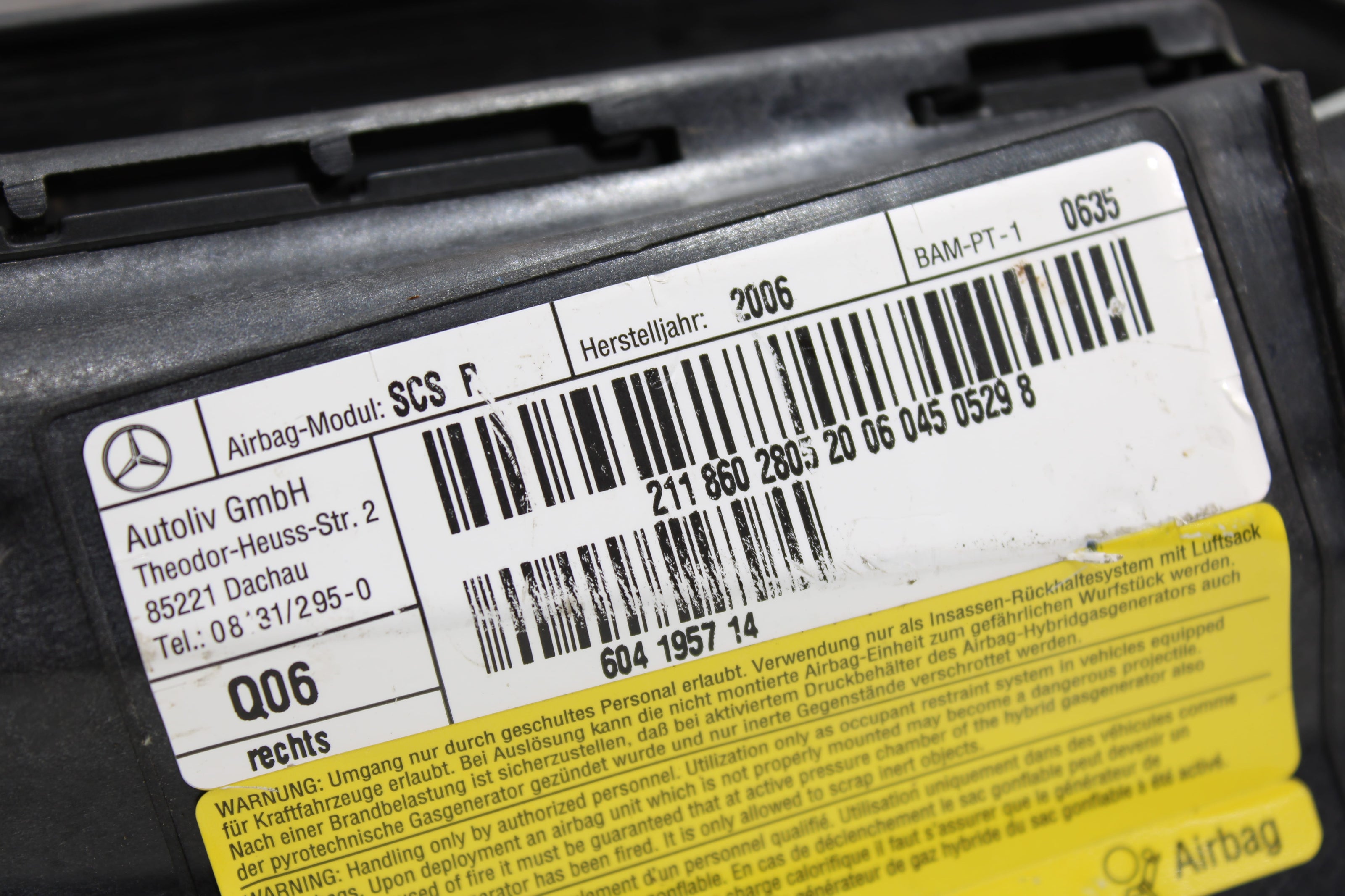 OEM Mercedes - Benz Side Airbag – Fits E320, E350, E500, E550, E55, E63, Cls350, Cls550, Cls500, Cls55, Cls63 (2003–2011) – Part A2118602805 - Mercedes - Benz