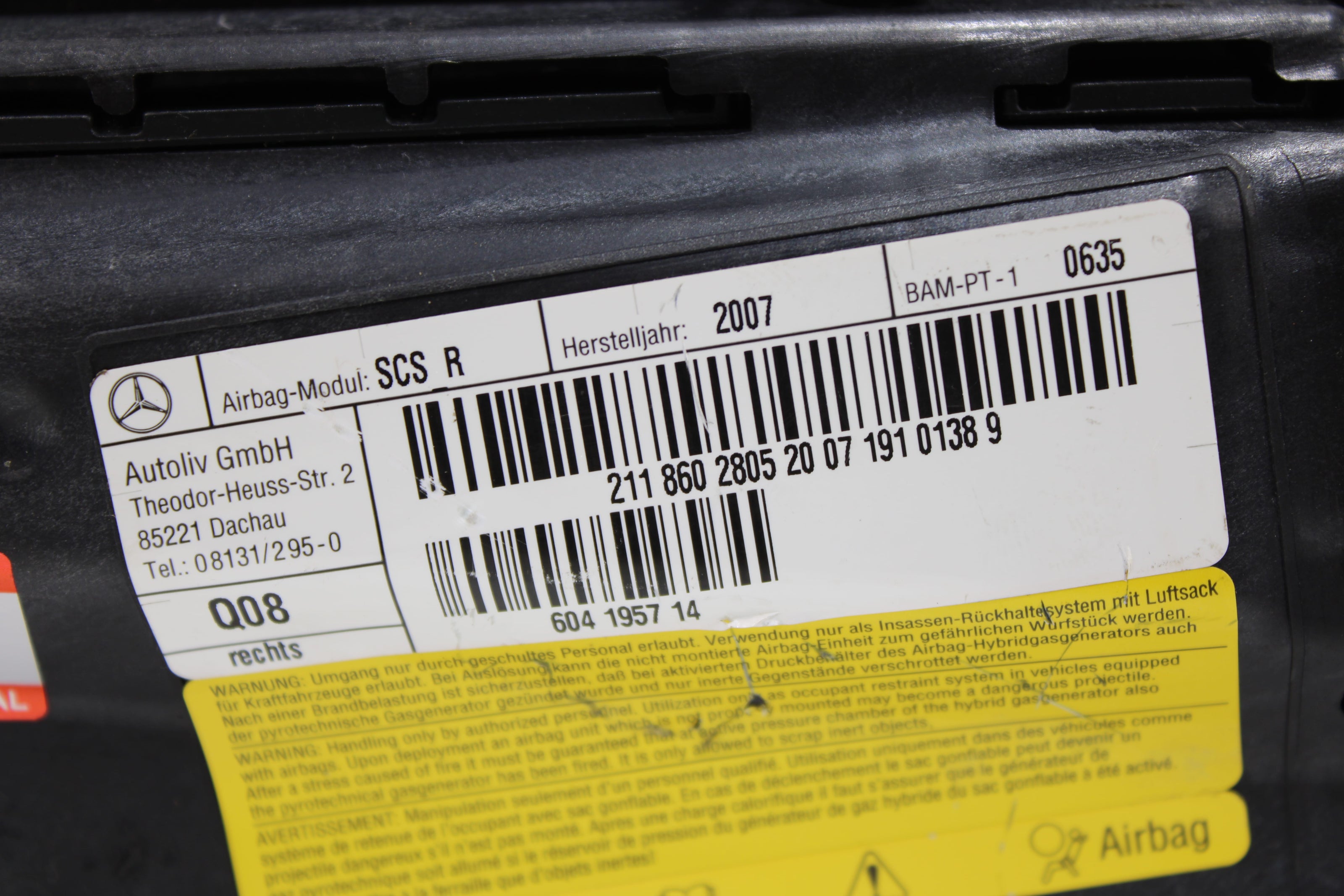 OEM Mercedes - Benz Side Airbag – Fits E320, E350, E500, E550, E63, Cls350, Cls500, Cls550, Cls63 (2006–2011) – Part A2118602805 - Mercedes - Benz