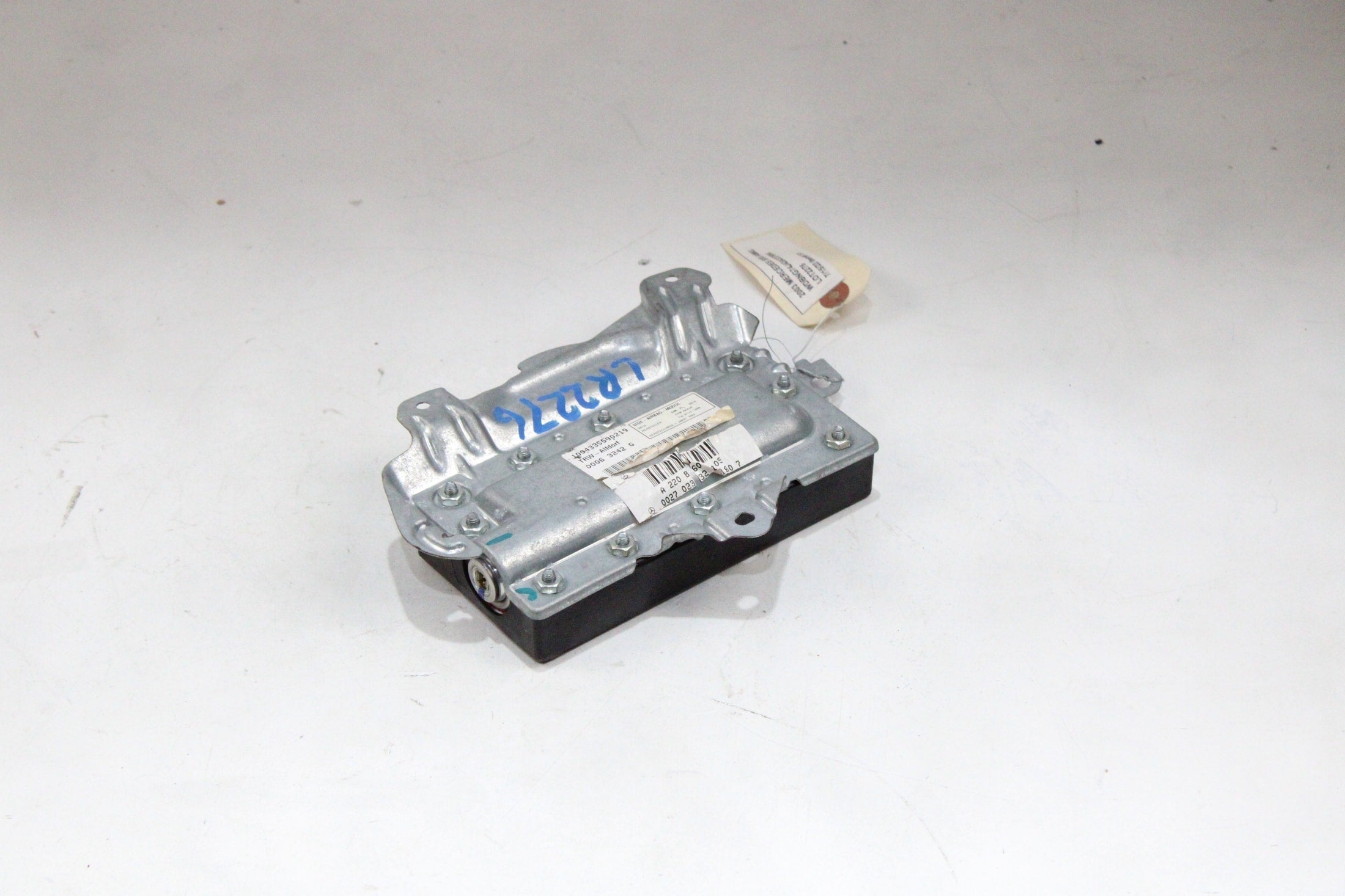 OEM Mercedes-Benz Side Airbag – Fits S-class (W220/V220) (1998–2005) – Part #A2208600305 - Mercedes-Benz