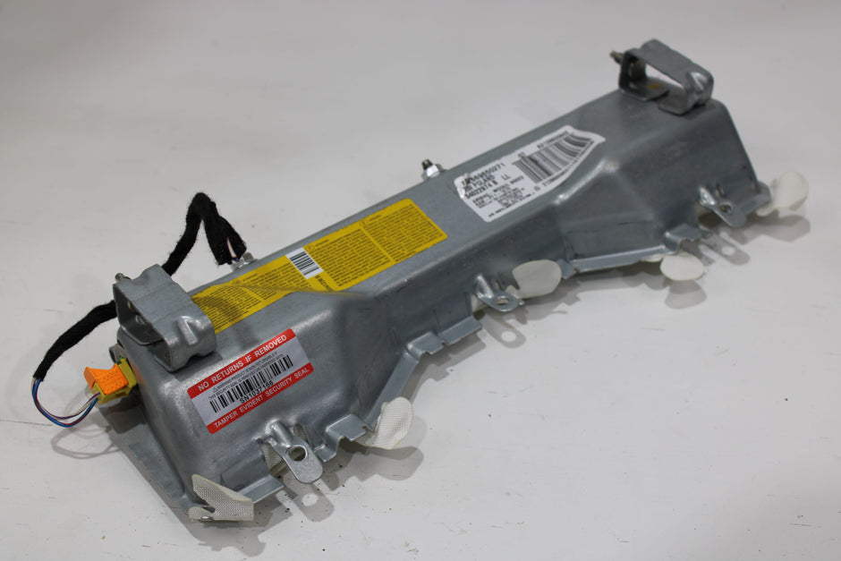 OEM Mercedes - Benz Steering Wheel Airbag – Fits Cls350, Cls500, Cls550, Cls63 (2012–2018) – Part A2128600902 - Mercedes - Benz