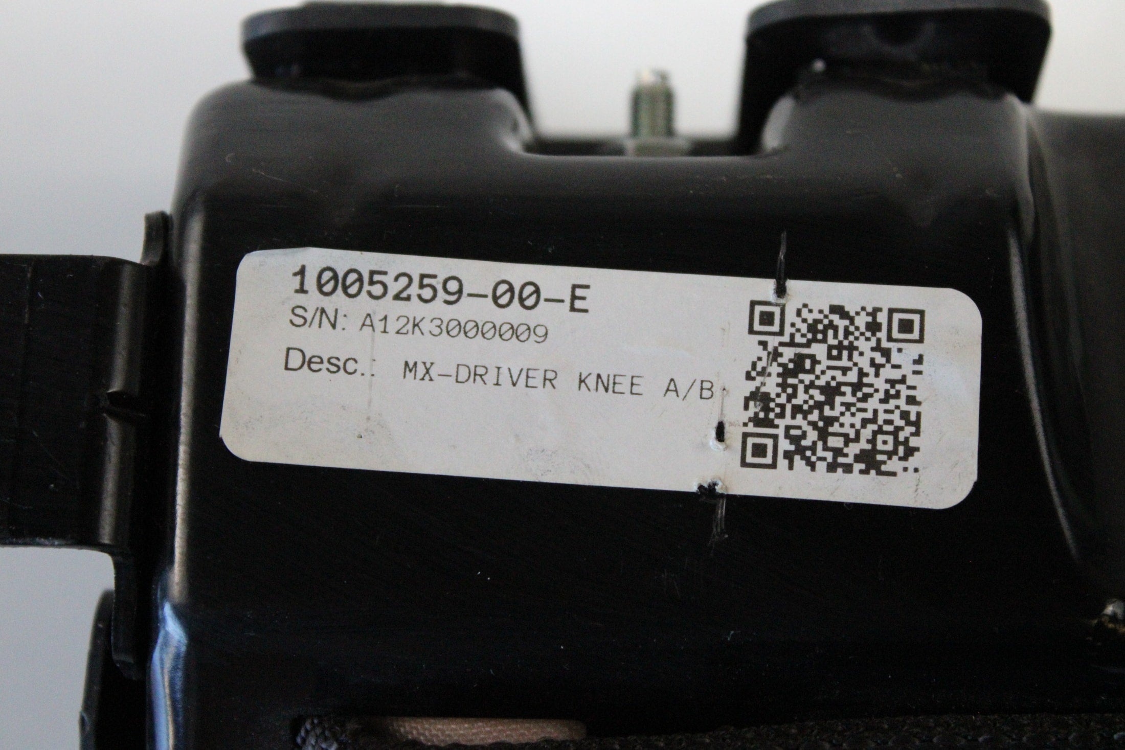 OEM Tesla Driver Knee Airbag – Fits Model S (2012–2016) – Part #1005259-00-E - Tesla