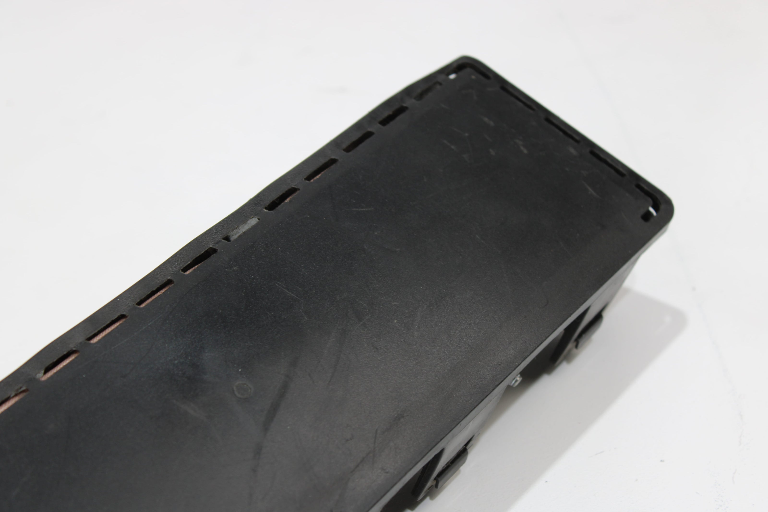 OEM Tesla Knee Airbag – Fits Model S (2012–2020) – Part 1005260 - 00 - G - Tesla