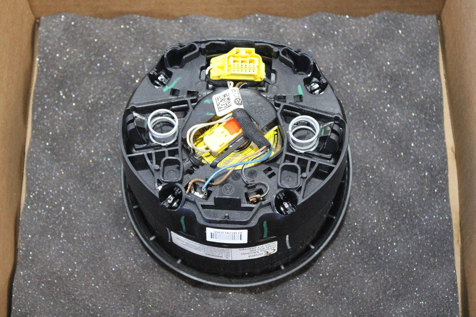 OEM Volkswagen Driver Steering Wheel Airbag – Fits Beetle (2012–2019) – Part #5C5-880-201-AD-81U - Volkswagen